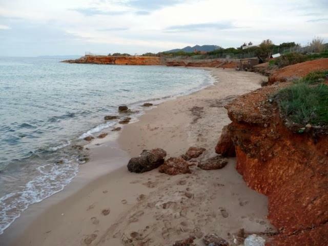 Sunshine'S House Near The Beach, 10 Min From The Airport 阿特米达 外观 照片