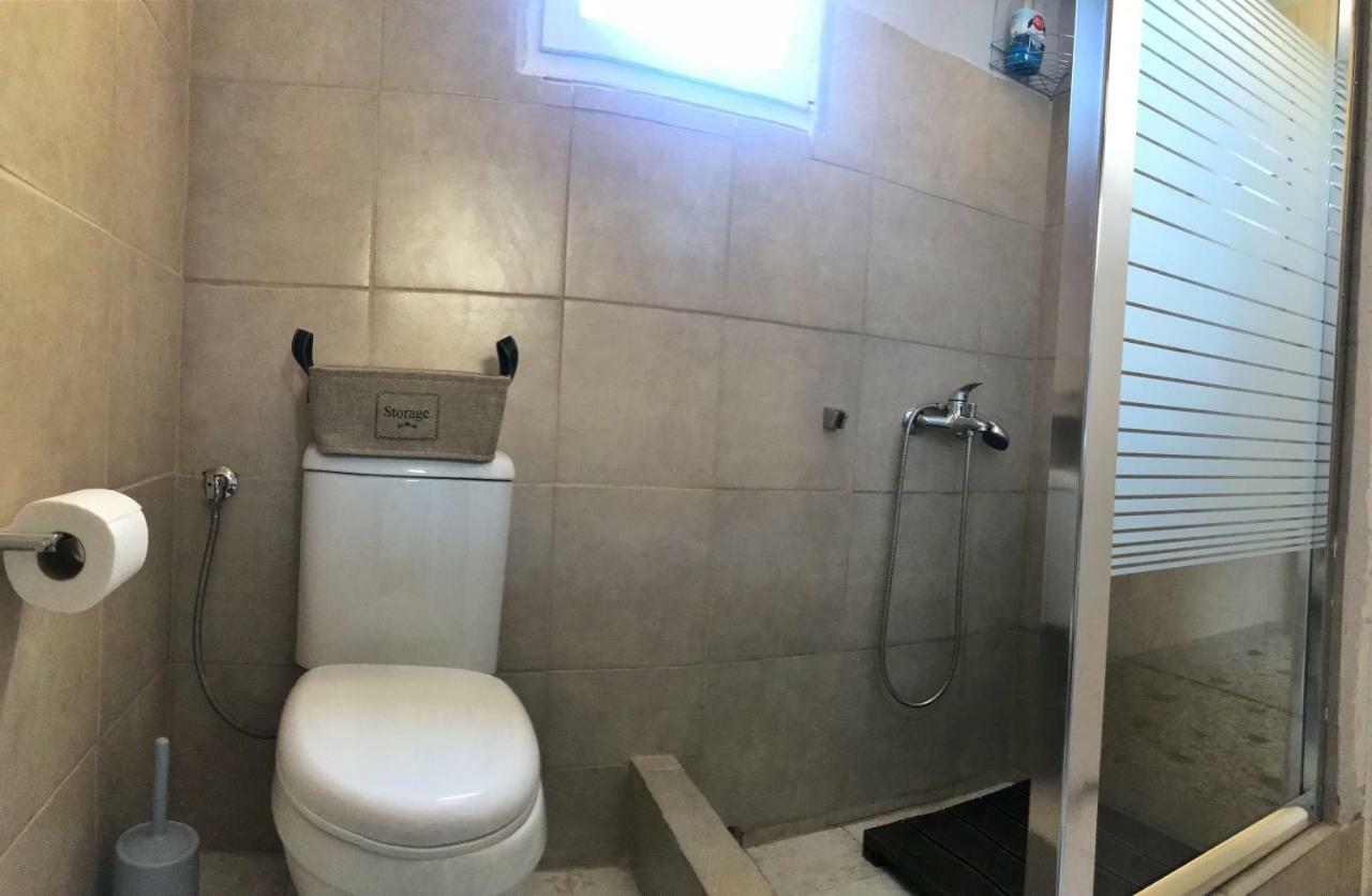 Sunshine'S House Near The Beach, 10 Min From The Airport 阿特米达 外观 照片