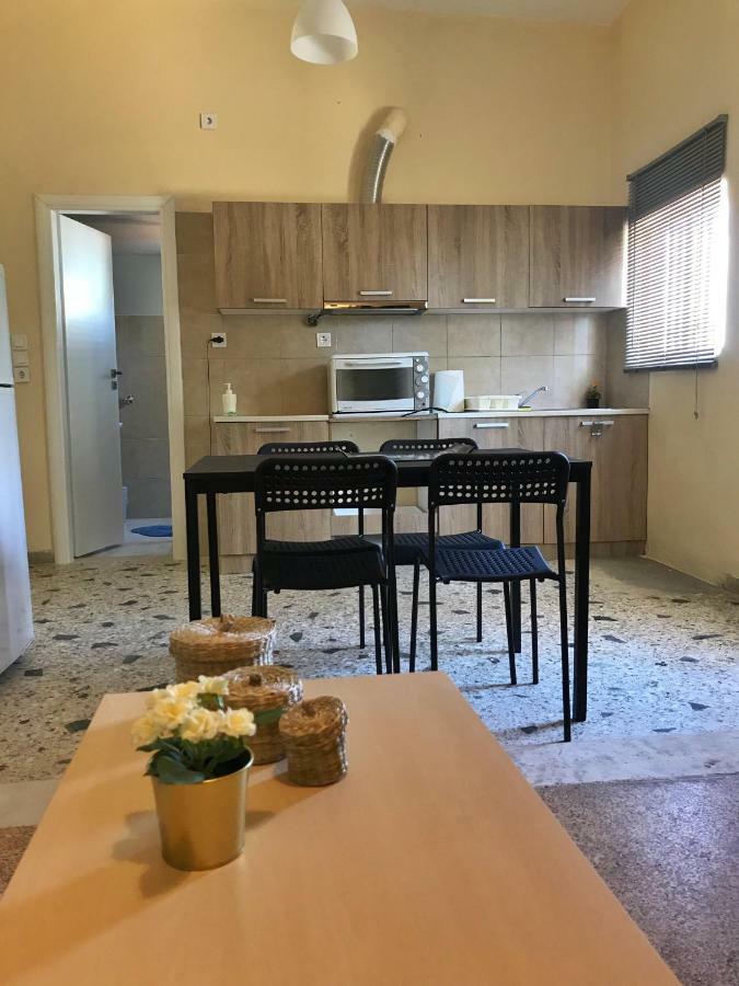 Sunshine'S House Near The Beach, 10 Min From The Airport 阿特米达 外观 照片
